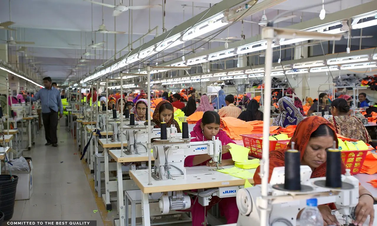 Overview of Apparel industry in Bangladesh Warptex Bangladesh Ltd. Committed to the Best